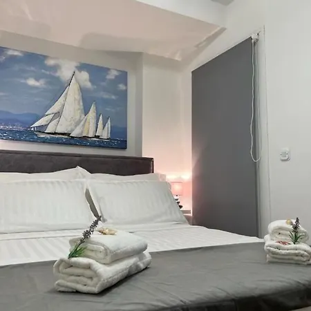 Imperium Ii - Beachfront Znjan Apartment