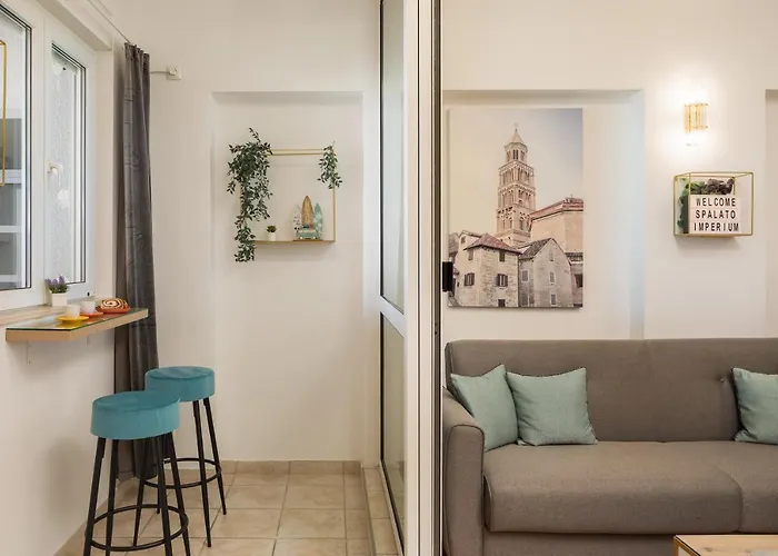 Apartment Imperium Ii - Beachfront Znjan Split