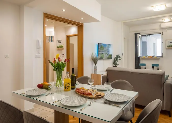 Apartment Imperium Ii - Beachfront Znjan