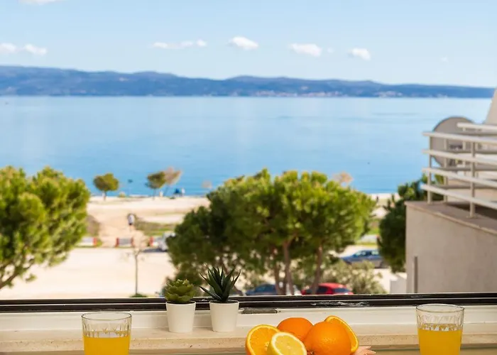 Imperium Ii - Beachfront Znjan Apartment *